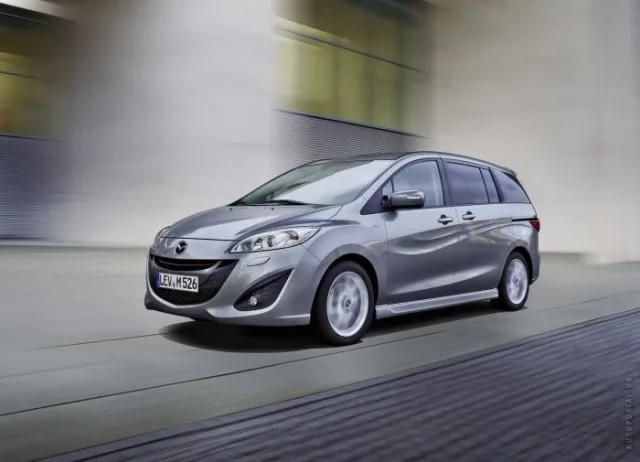 Mazda 5 2013 minivan — 7