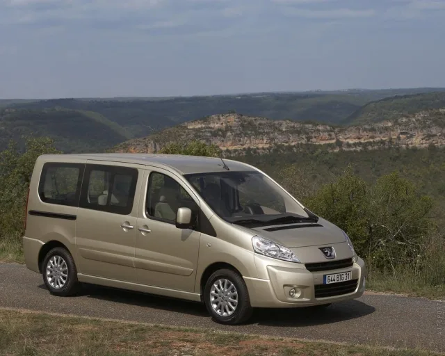 Peugeot Expert Tepee мінівен — 12