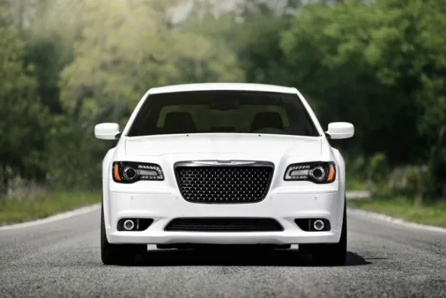 Chrysler 300C 2012 (Крайслер 300С) седан — 8