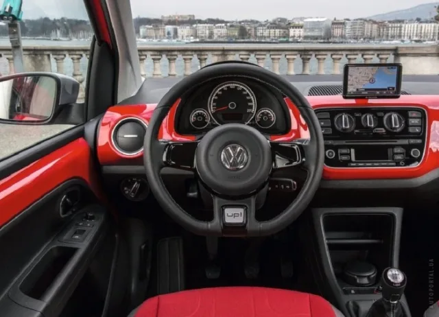 Volkswagen Cross Up crossover — 2