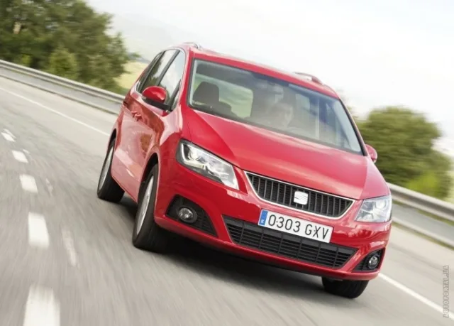 SEAT Alhambra (СЕАТ Альхамбра) минивэн — 15