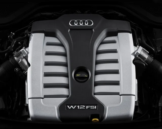 Audi A8 2014 sedan — 5