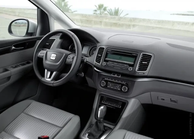 SEAT Alhambra (СЕАТ Альхамбра) минивэн — 6