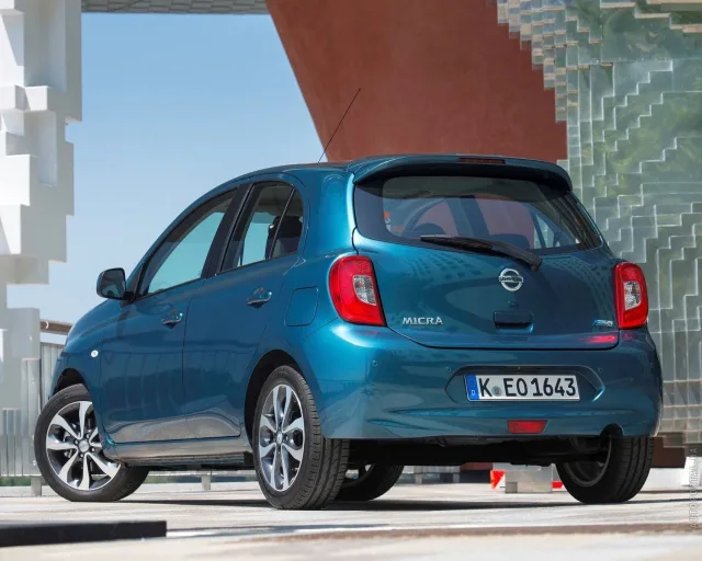 Nissan Micra 2013 5-дверний хетчбек — 11