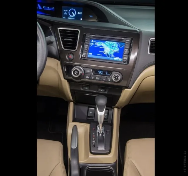 Honda Civic 2013 седан — 18