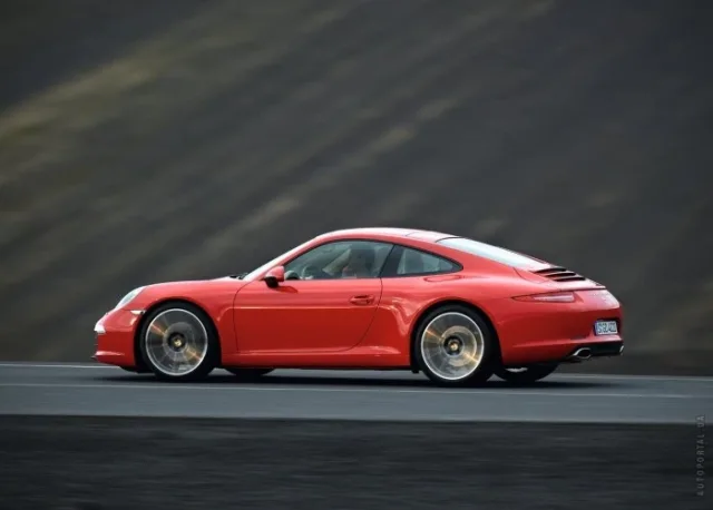 Porsche 911 Carrera 2007 coupe — 9