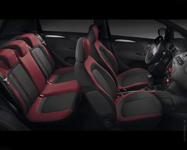 Fiat Punto 2012 5-дверний хетчбек — 4