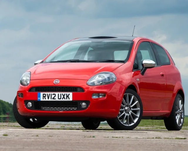Fiat Punto 2012 5-дверний хетчбек — 12