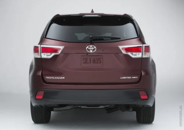 Toyota Highlander 2013 crossover — 8