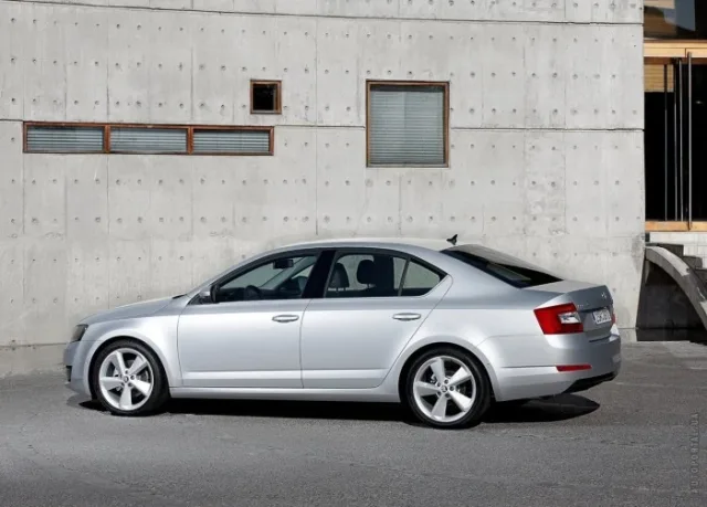 Skoda Octavia A7 2013 хетчбек — 17