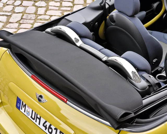 MINI Cooper S convertible — 12