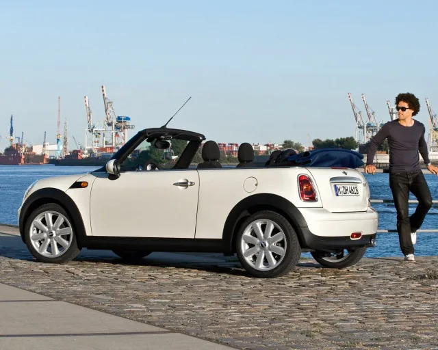 MINI Cooper 1.6 MT — 14