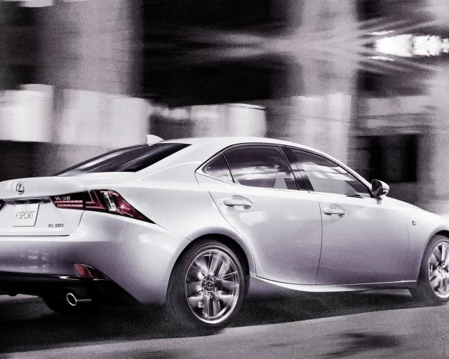 Lexus IS 2013 sedan — 13