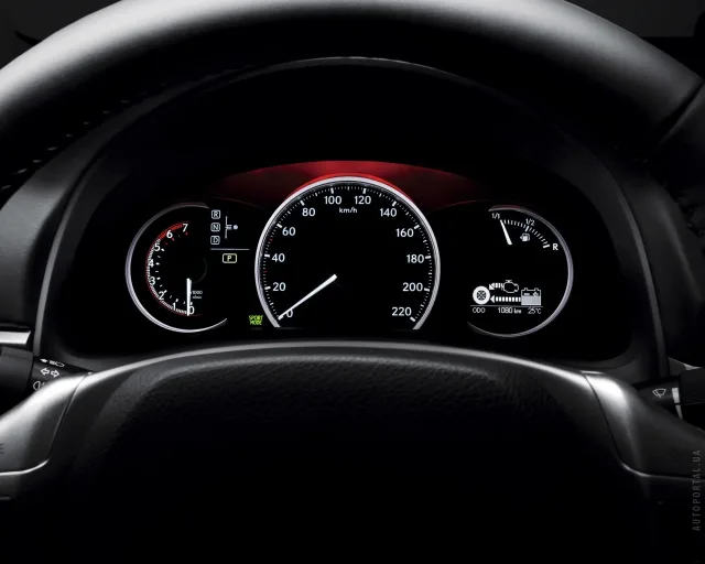 Lexus CT 200h 2011 хетчбек — 5