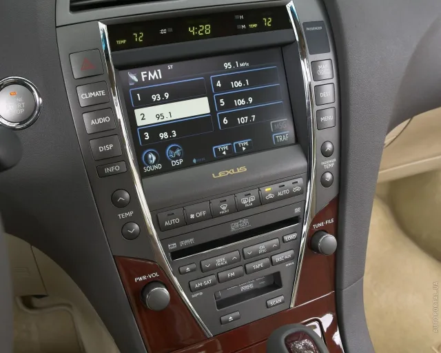 Lexus ES 2006 седан — 11