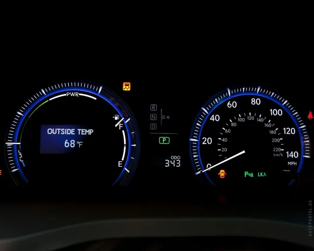 Lexus HS 250h AT — 22