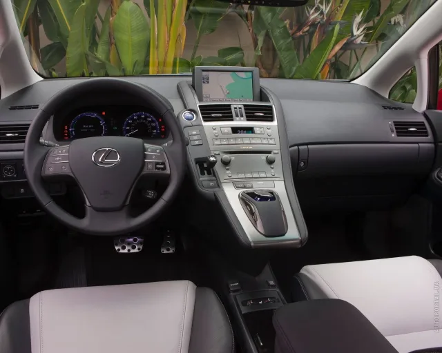 Lexus HS 250h AT — 14