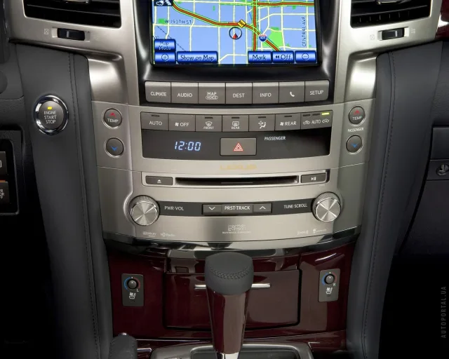 Lexus LX 2012 SUV — 10