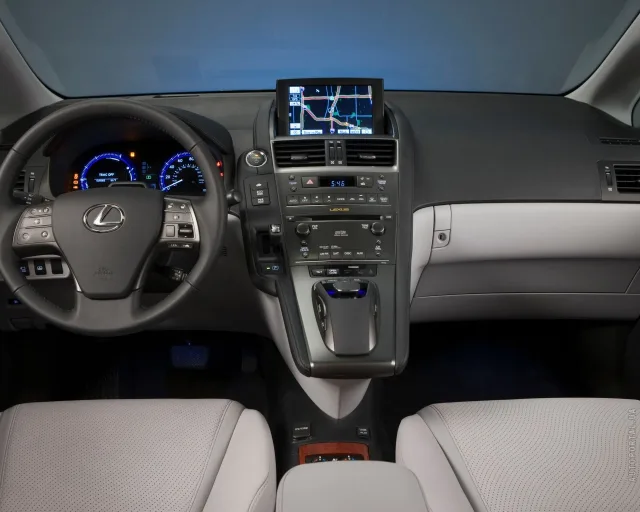 Lexus HS 250h AT — 13