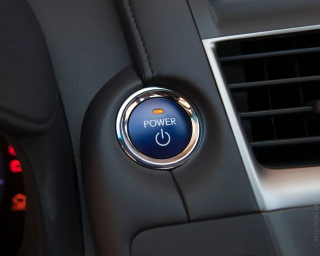 Lexus HS 250h AT — 21