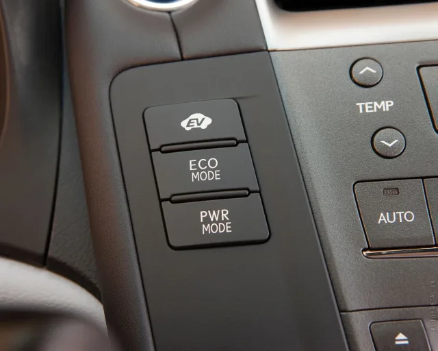 Lexus HS 250h AT — 5