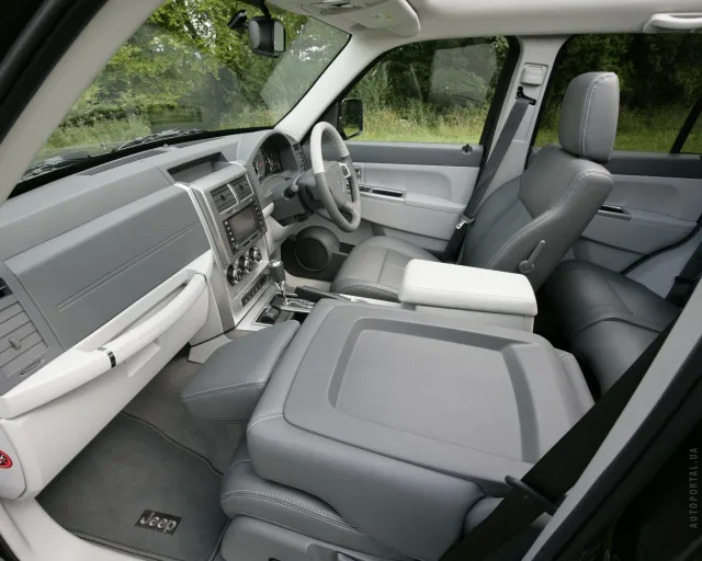 Jeep Cherokee 2008 (Джип Чероки) внедорожник — 9