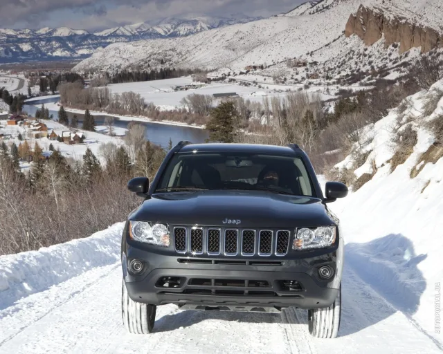 Jeep Compass 2011 кросовер — 8