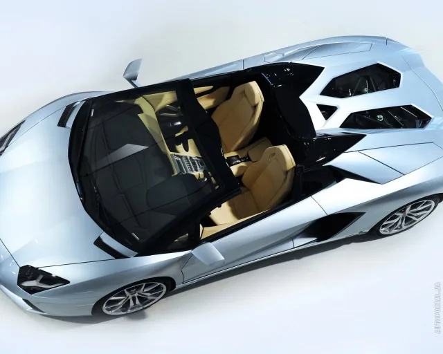 Lamborghini Aventador LP700-4 Roadster coupe convertible — 11