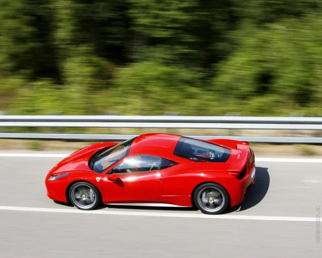 Ferrari 458 Italia купе — 7