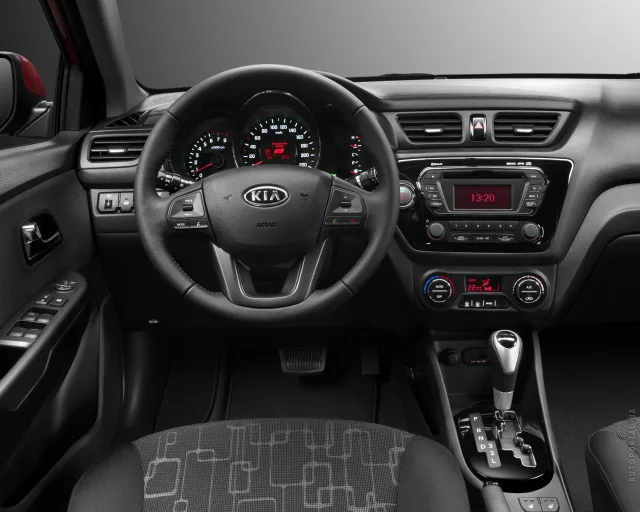 KIA Rio 2012 седан — 3
