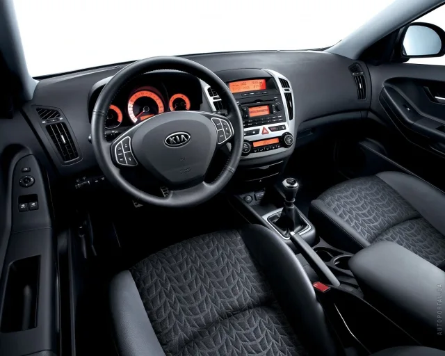 KIA pro cee'd 2008 3-door hatchback — 5