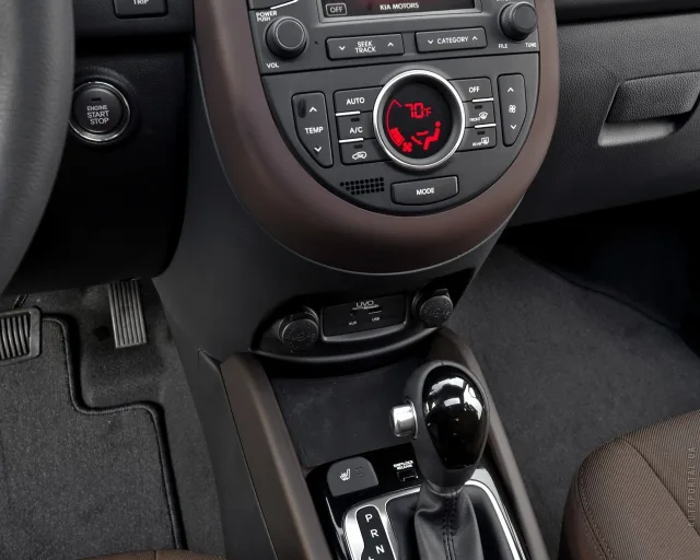 KIA Soul New 1.6D MT Mid — 6