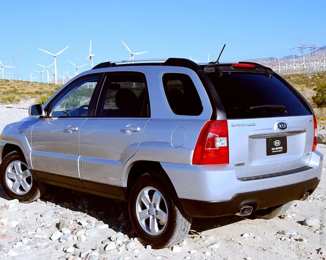 KIA Sportage 2.0D AT 4x4 base+ — 18