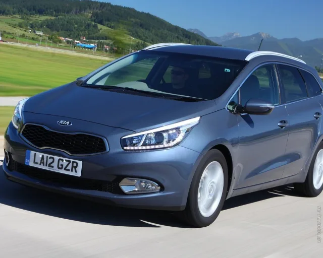 KIA C`eed SW 1.6 AT Mid — 17