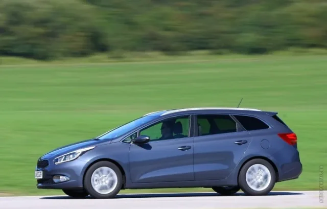 KIA C`eed SW 1.6 AT Mid — 24