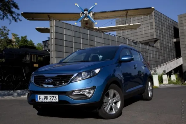 KIA Sportage 2010 (КИА Спортейдж) кроссовер — 25