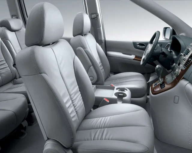 KIA Carnival мінівен — 8
