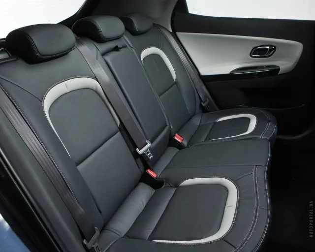 KIA Cee’d JD F/L 2012 hatchback — 10