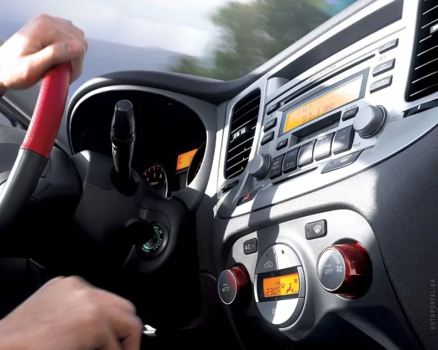 KIA Rio 2002 hatchback — 17