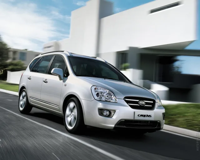KIA Carens 2.0 AT Mid — 25