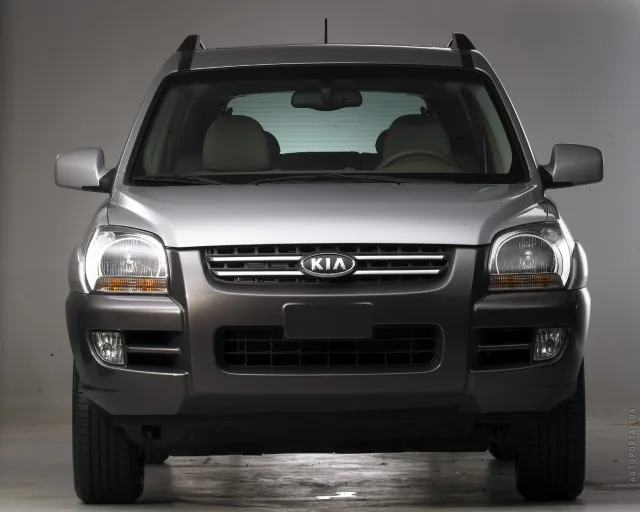 KIA Sportage 2004 кросовер — 14