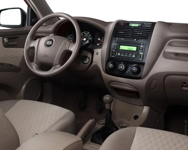 KIA Sportage 2004 кросовер — 6