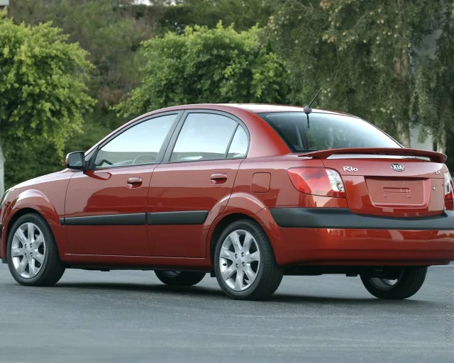 KIA Rio 2002 (КИА Рио) седан — 22