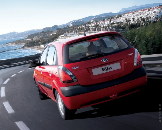 KIA Rio 2002 hatchback — 25