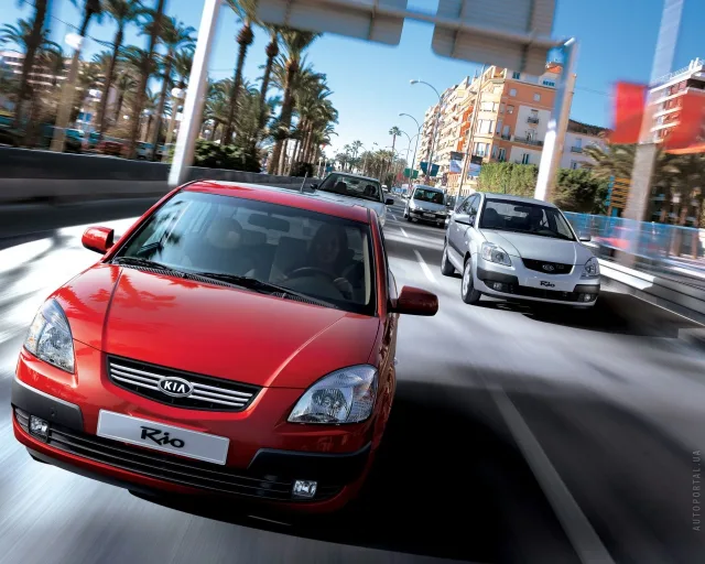 KIA Rio 2002 hatchback — 24
