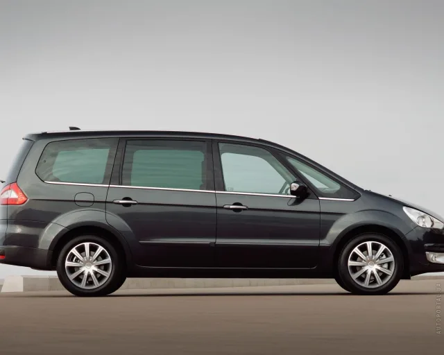 Ford Galaxy 2006 мінівен — 16