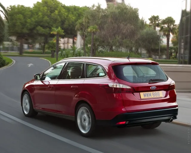 Ford Focus SW 1.6 AT Trend Plus — 18
