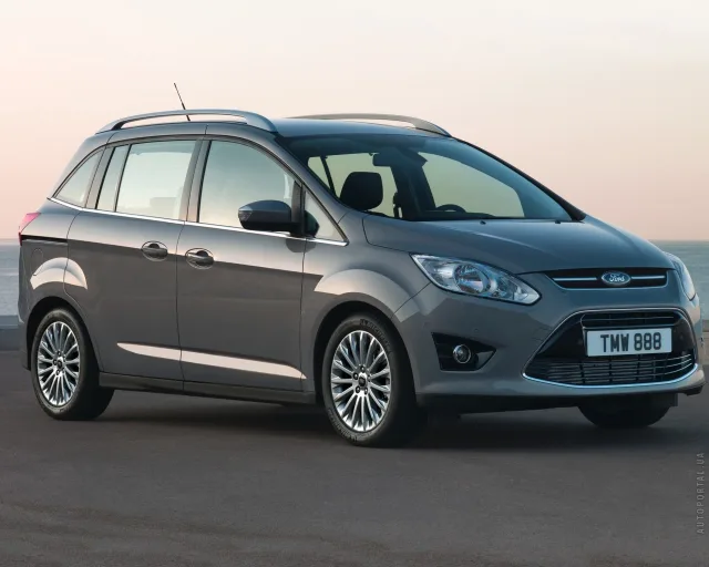 Ford Grand C-MAX 1.6 MT Trend — 10
