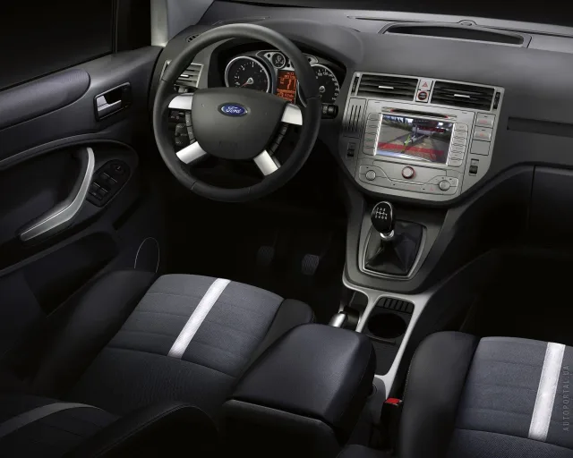Ford Kuga 2008 crossover — 2
