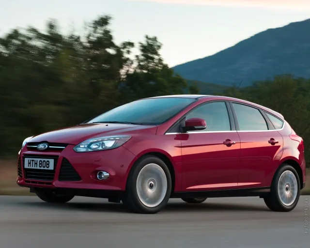 Ford Focus 1.0 Ecoboost MT Trend Plus — 25